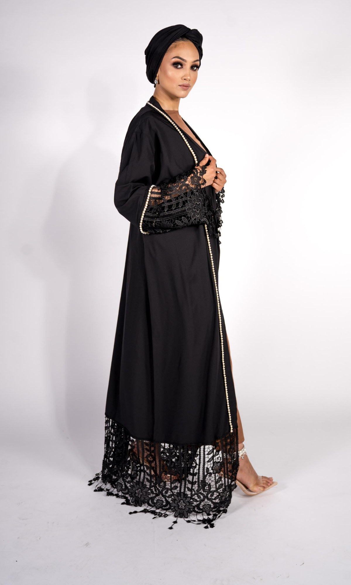 Ranah Lace Pearl Abaya